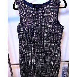 The Limited Size 14 Dress - Chic Patterned Design